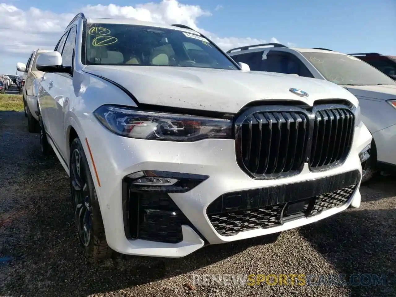 1 Photograph of a damaged car 5UXCW2C07N9M47560 BMW X7 2022