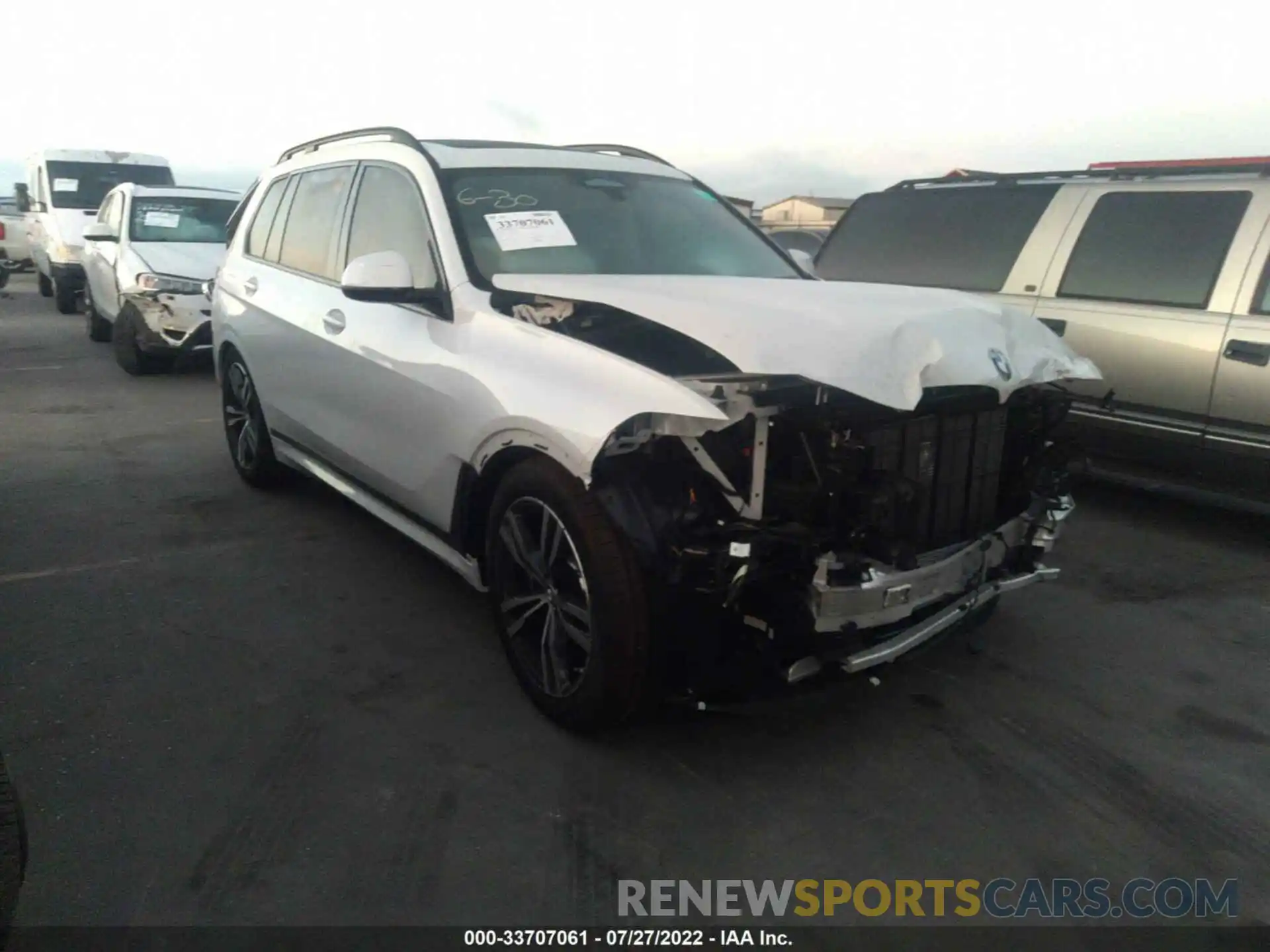 1 Photograph of a damaged car 5UXCW2C07N9M64116 BMW X7 2022