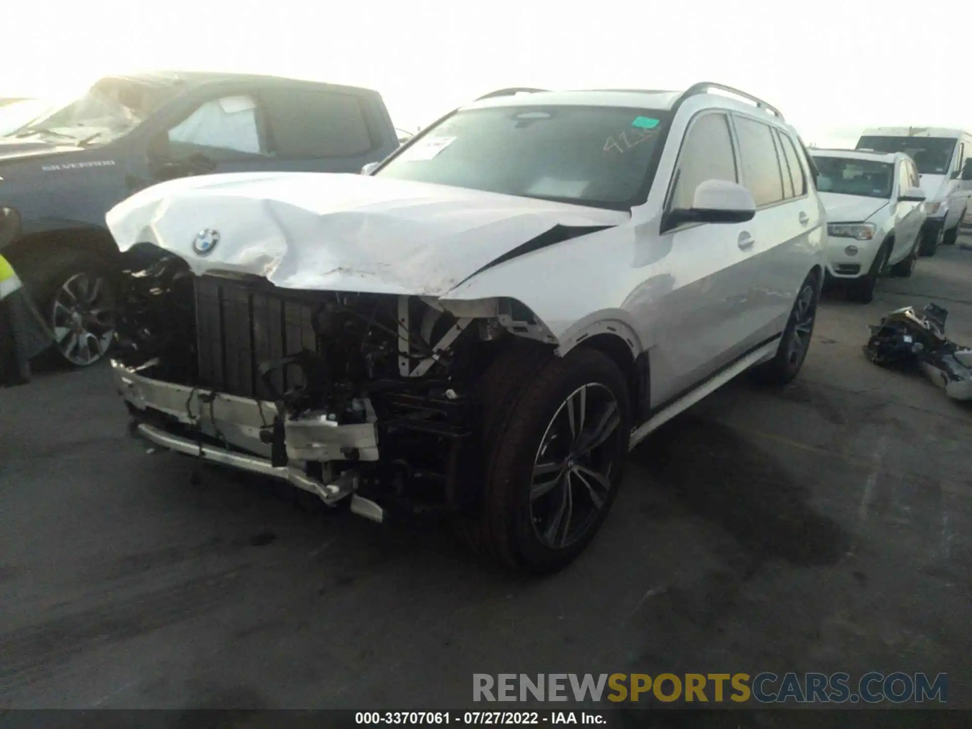 2 Photograph of a damaged car 5UXCW2C07N9M64116 BMW X7 2022