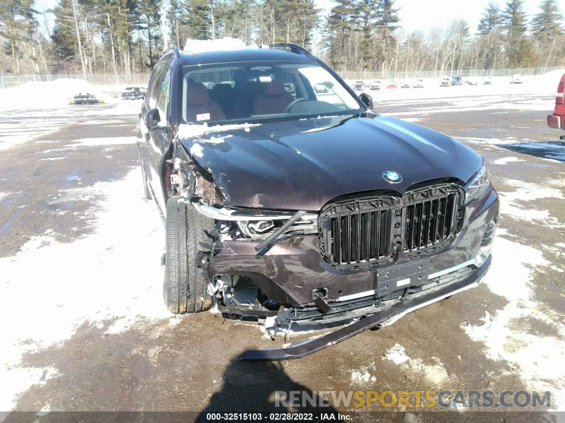 6 Photograph of a damaged car 5UXCW2C08N9J45775 BMW X7 2022