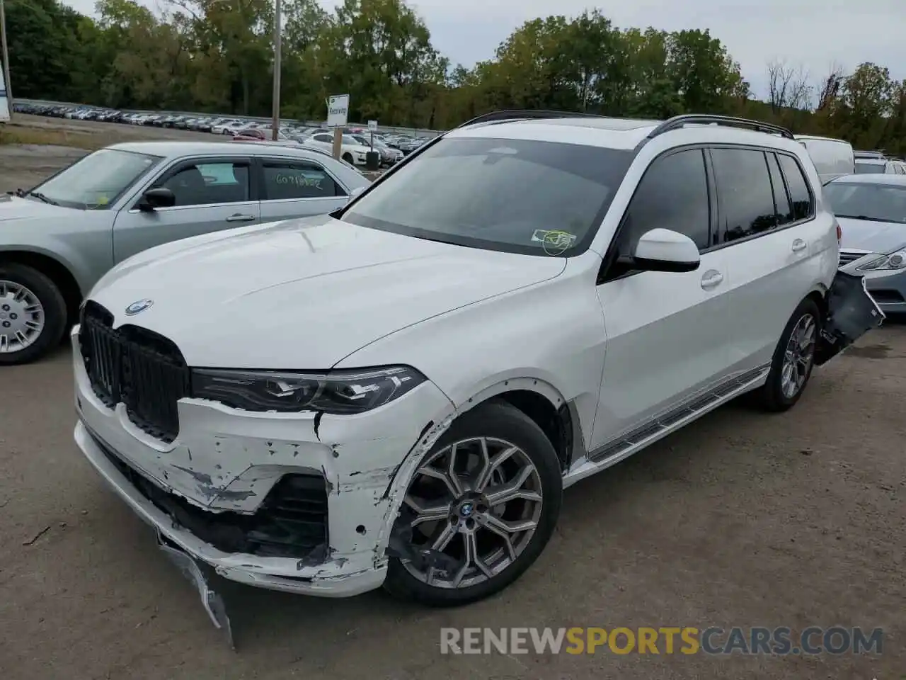 2 Photograph of a damaged car 5UXCW2C0XN9J48273 BMW X7 2022