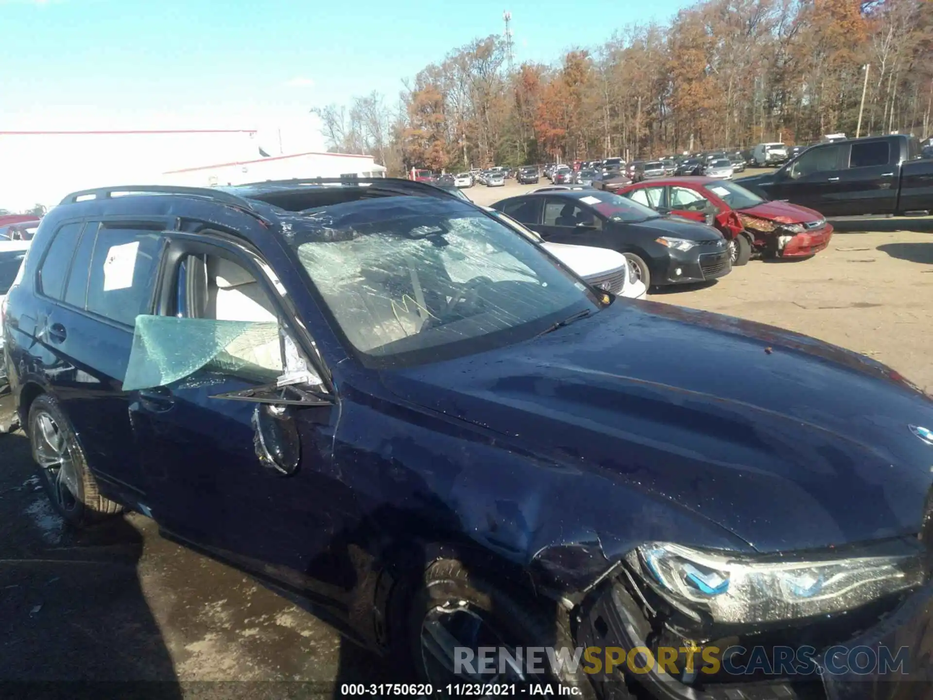 6 Photograph of a damaged car 5UXCX6C01N9J59537 BMW X7 2022