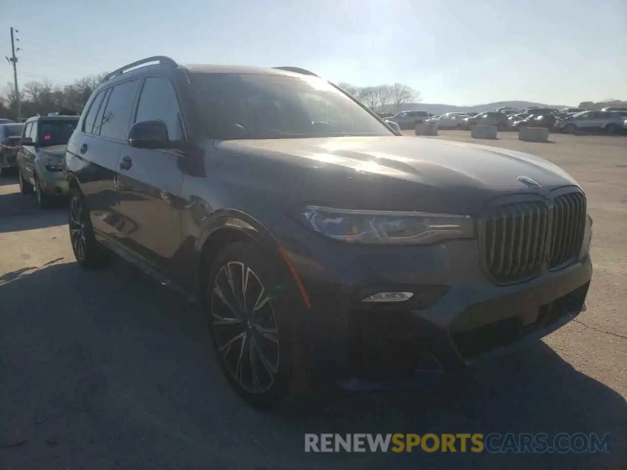 1 Photograph of a damaged car 5UXCX6C02N9K36108 BMW X7 2022