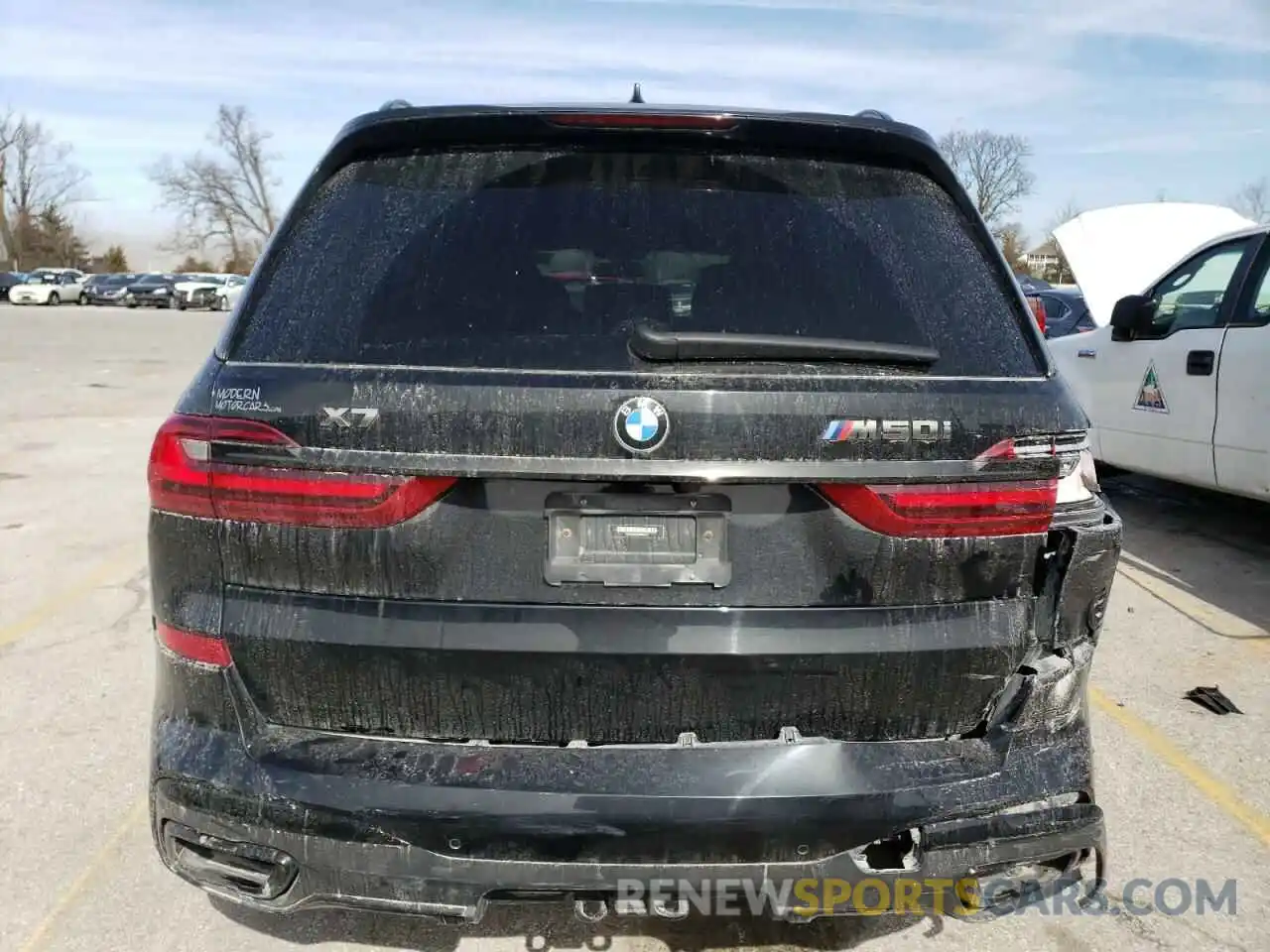 6 Photograph of a damaged car 5UXCX6C03N9K96141 BMW X7 2022