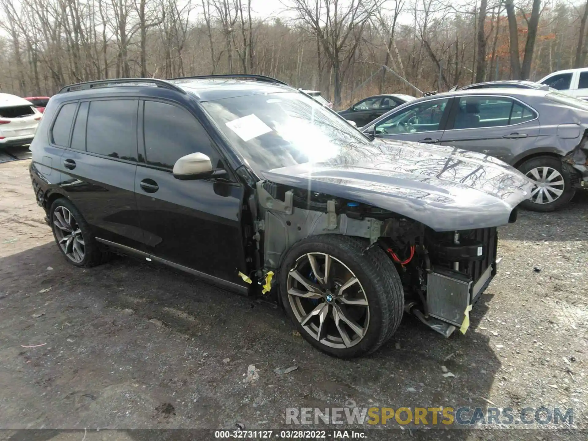 1 Photograph of a damaged car 5UXCX6C04N9J04855 BMW X7 2022