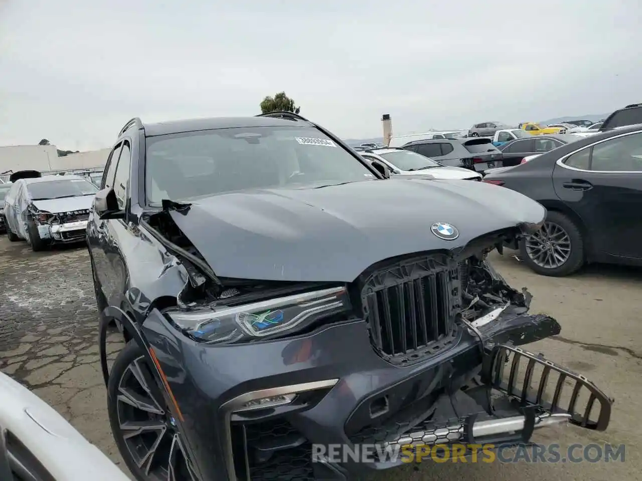 4 Фотография поврежденного автомобиля 5UXCX6C06N9K04858 BMW X7 2022