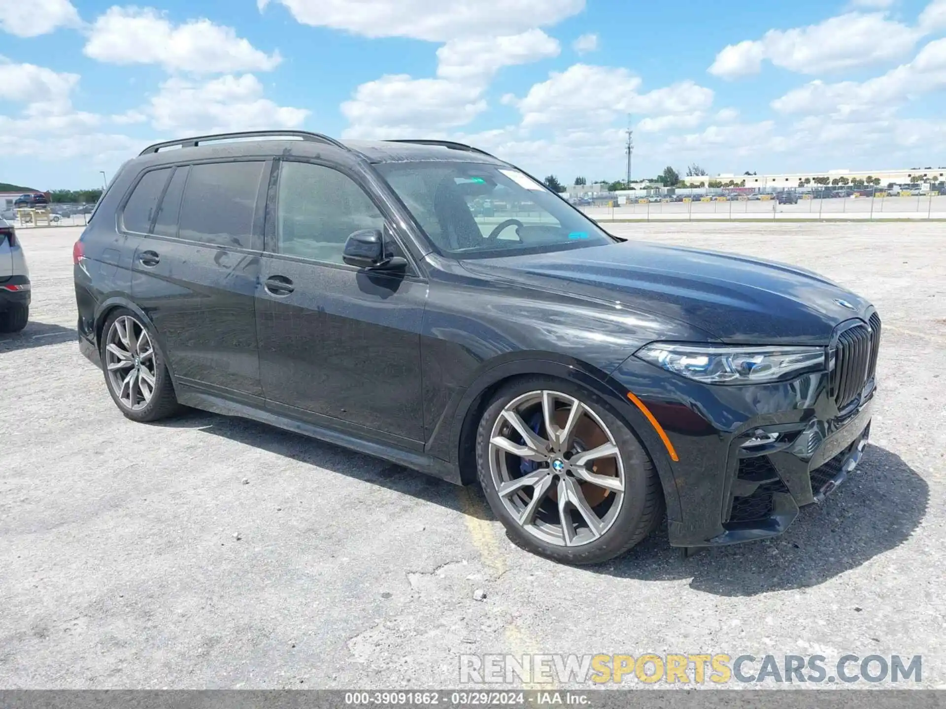 1 Photograph of a damaged car 5UXCX6C06N9K90737 BMW X7 2022