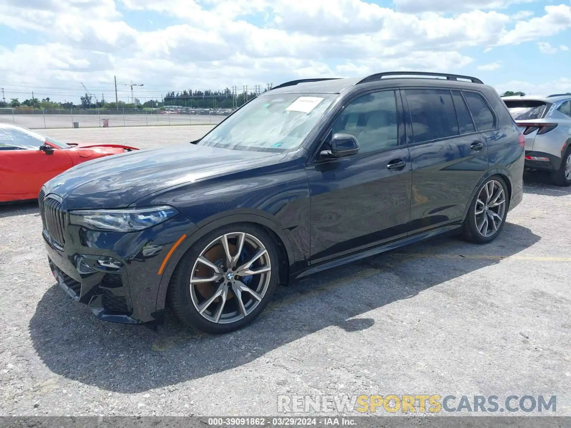 2 Photograph of a damaged car 5UXCX6C06N9K90737 BMW X7 2022