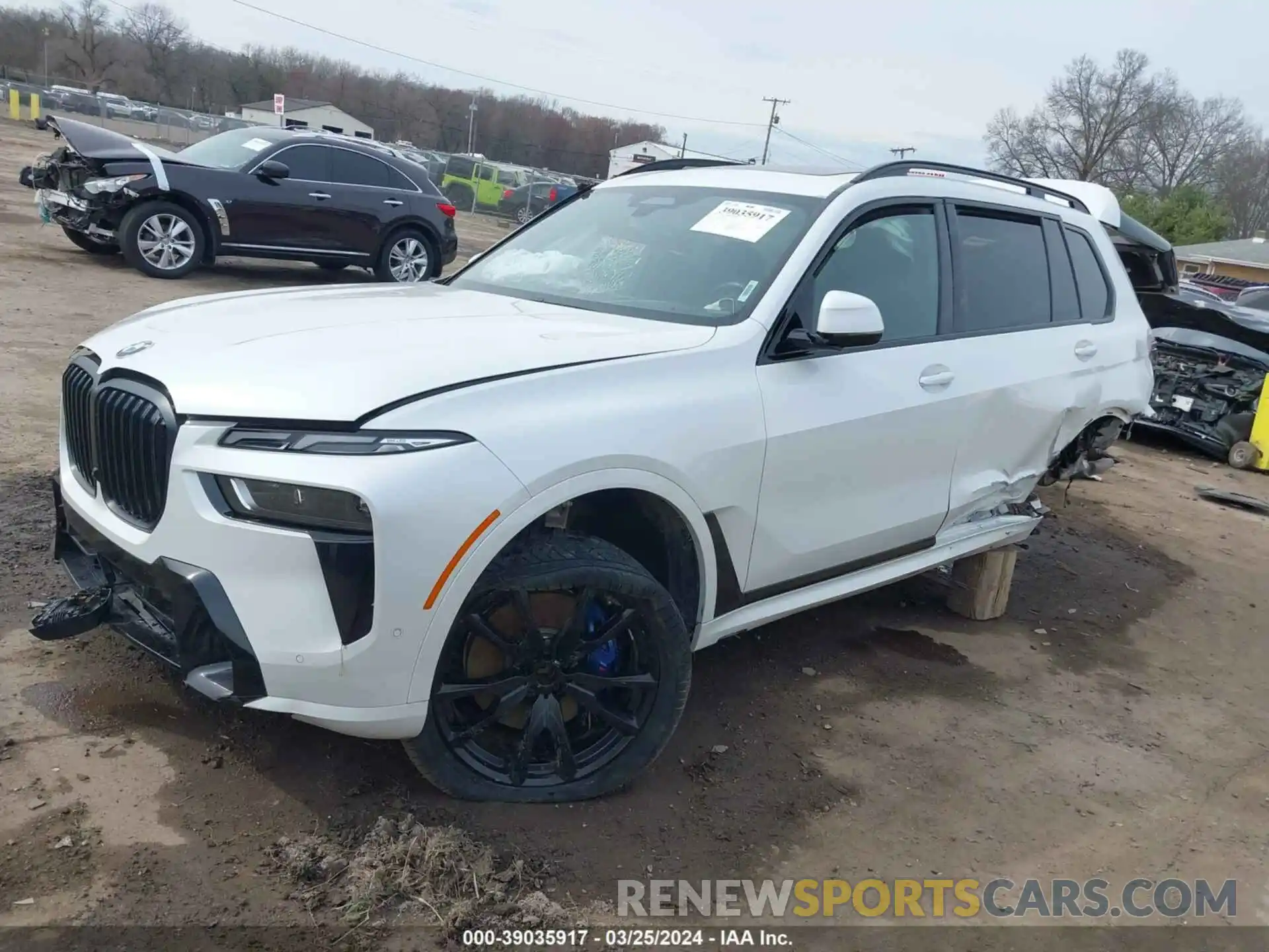 2 Photograph of a damaged car 5UX23EM09P9P96694 BMW X7 2023