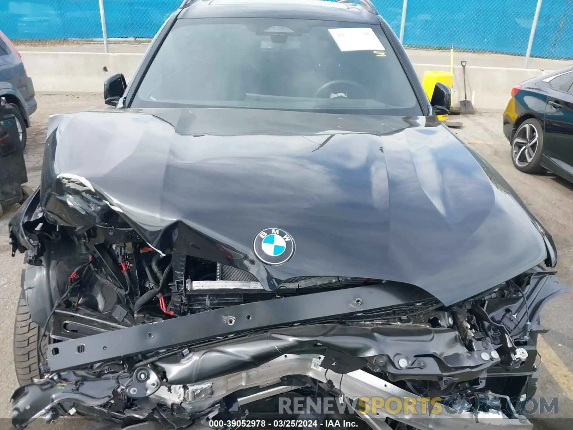 13 Photograph of a damaged car 5UX23EM07R9T80050 BMW X7 2024