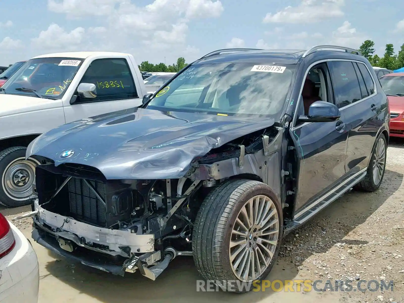 2 Фотография поврежденного автомобиля 5UXCW2C51KLB43489 BMW X7 XDRIVE4 2019