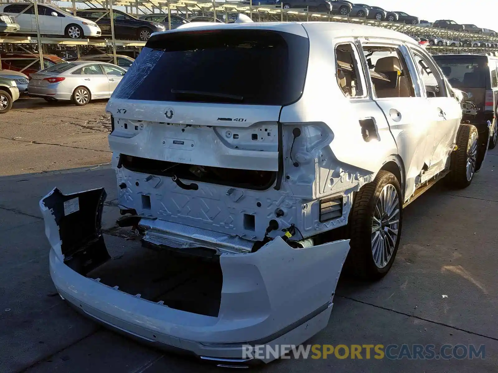 4 Photograph of a damaged car 5UXCW2C54KL081616 BMW X7 XDRIVE4 2019