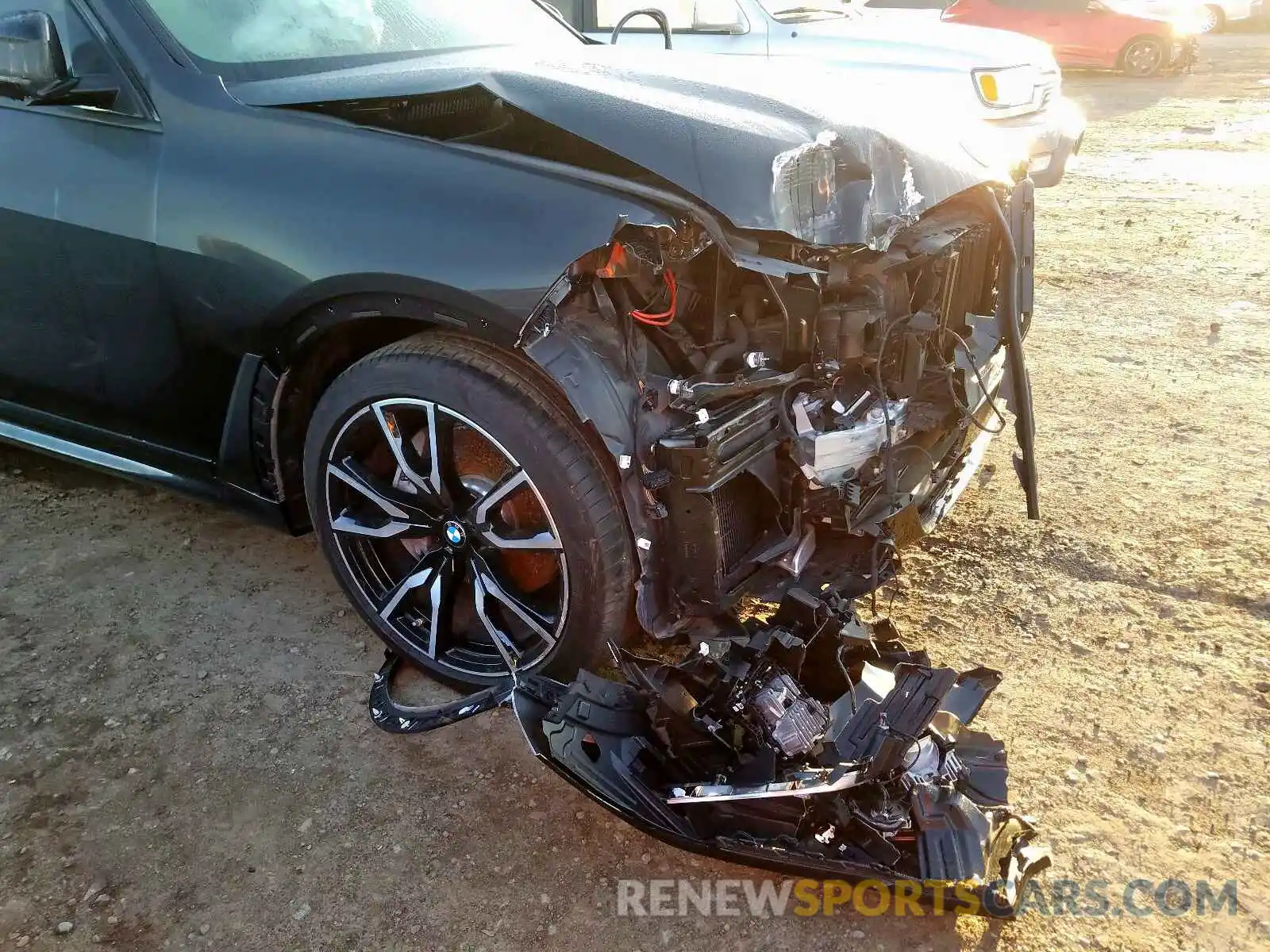 9 Photograph of a damaged car 5UXCW2C57KL088690 BMW X7 XDRIVE4 2019