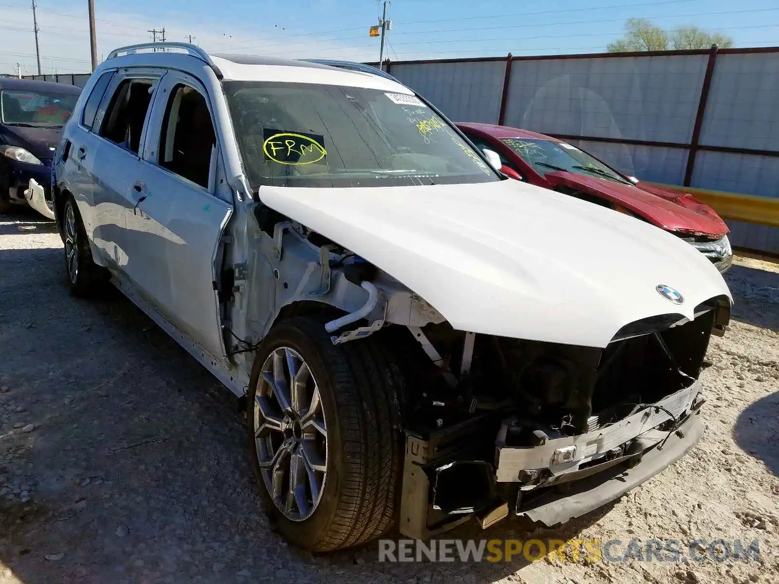 1 Photograph of a damaged car 5UXCW2C04L9A03102 BMW X7 XDRIVE4 2020