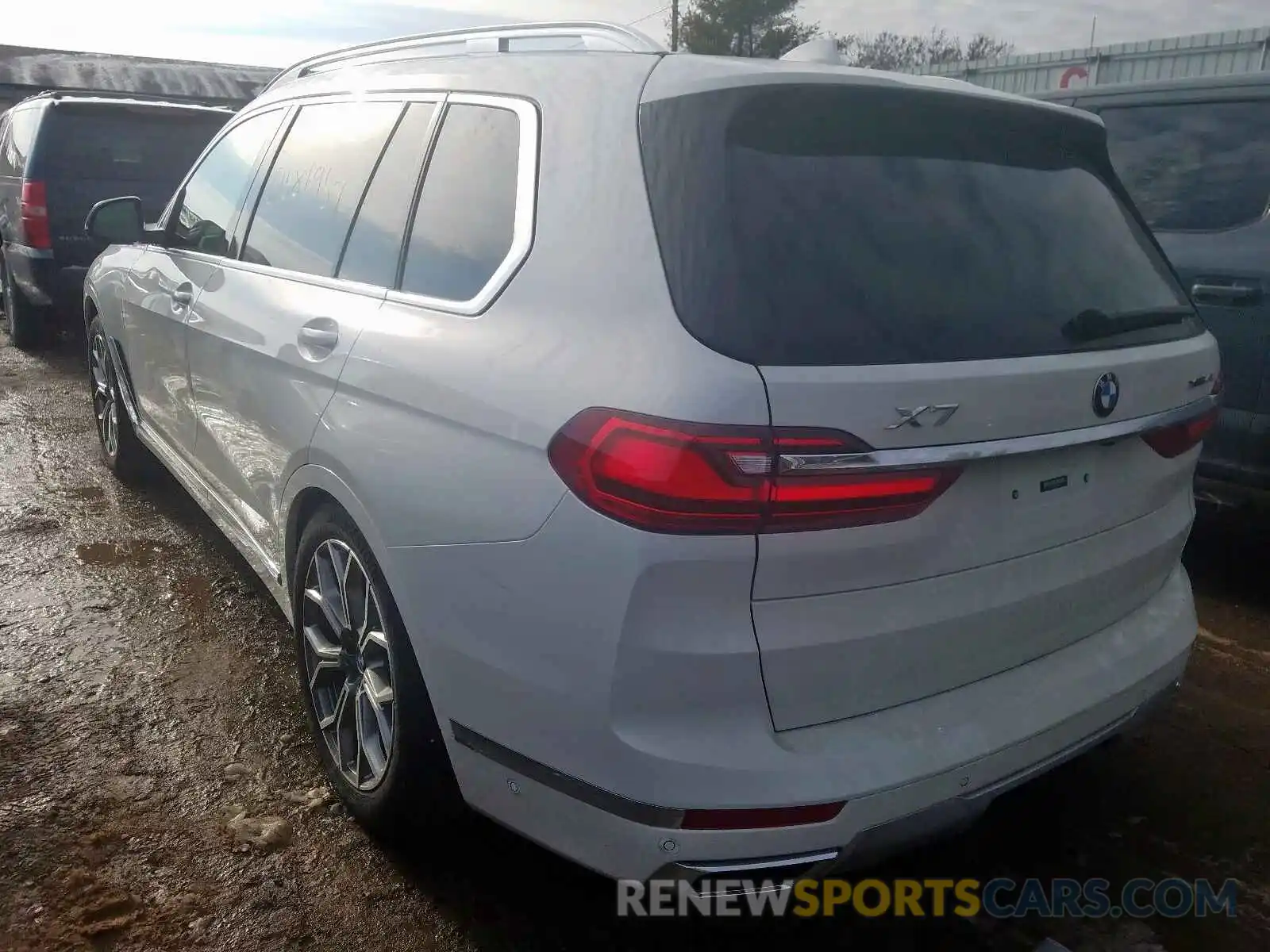 3 Photograph of a damaged car 5UXCW2C04L9B03054 BMW X7 XDRIVE4 2020