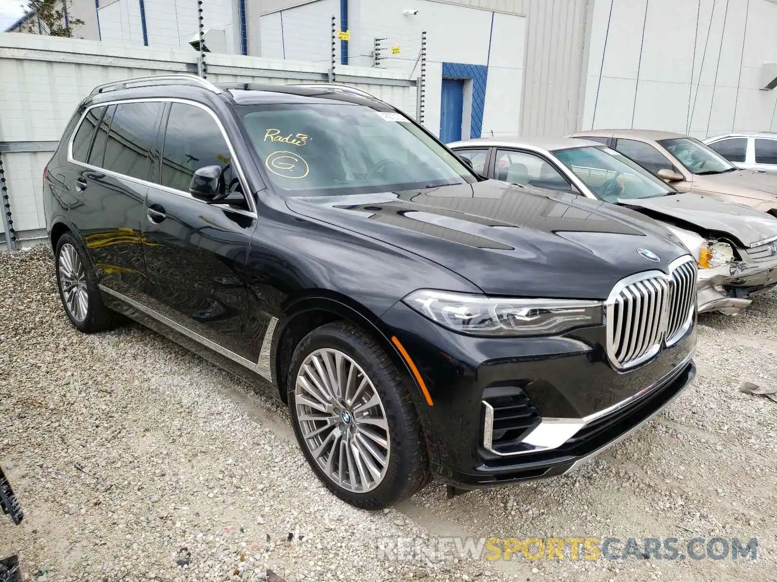 1 Photograph of a damaged car 5UXCW2C04L9B59303 BMW X7 XDRIVE4 2020