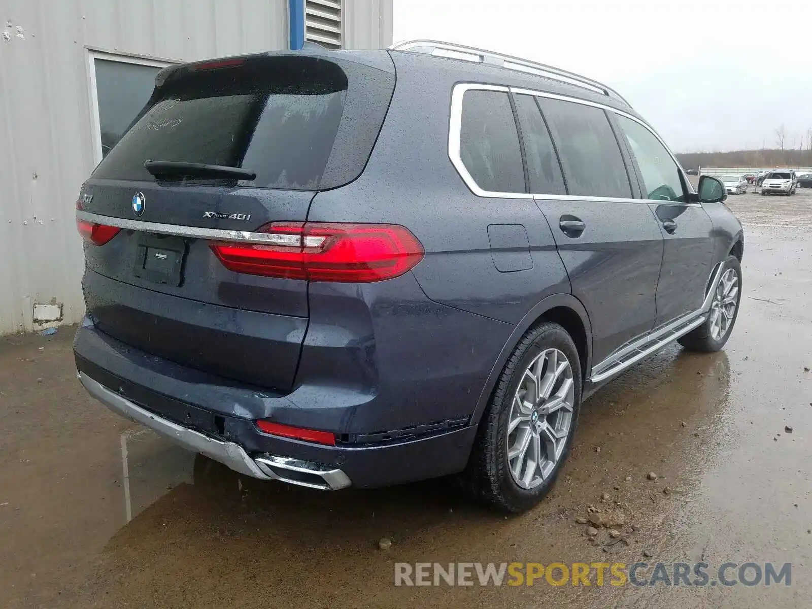 4 Photograph of a damaged car 5UXCW2C06L9A03764 BMW X7 XDRIVE4 2020