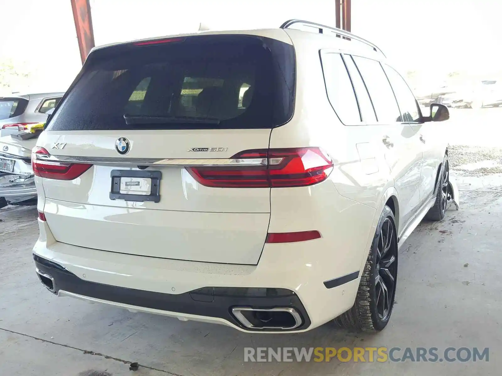 4 Photograph of a damaged car 5UXCX4C55KLS36439 BMW X7 XDRIVE5 2019