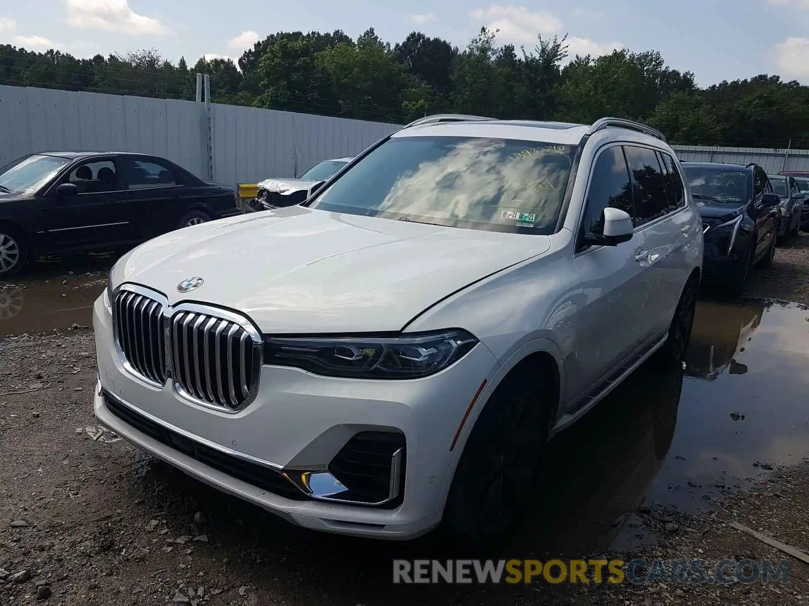 2 Photograph of a damaged car 5UXCX4C55KLS36747 BMW X7 XDRIVE5 2019