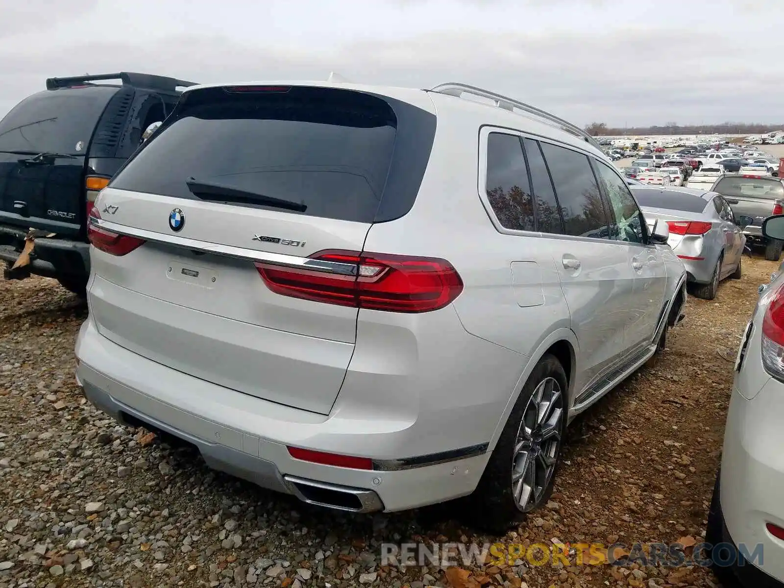 4 Photograph of a damaged car 5UXCX4C58KLS36970 BMW X7 XDRIVE5 2019