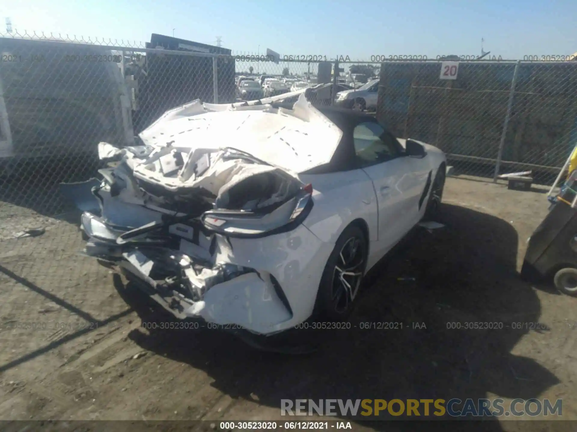 4 Photograph of a damaged car WBAHF3C53KWW16377 BMW Z4 2019