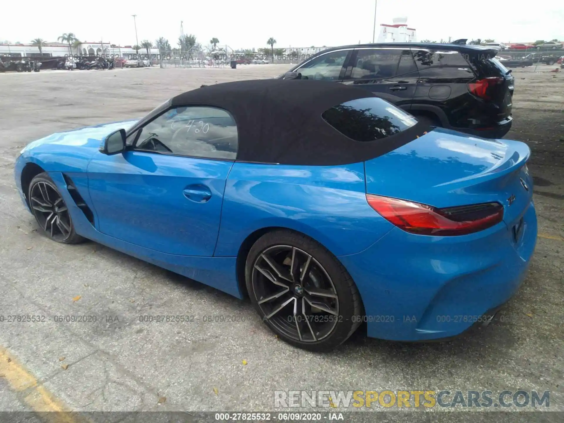 3 Photograph of a damaged car WBAHF3C54KWW15237 BMW Z4 2019