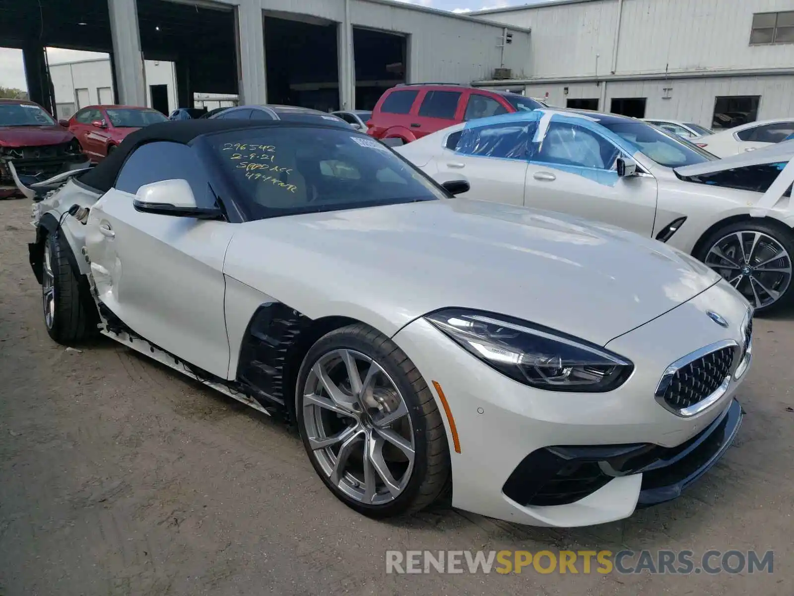 1 Photograph of a damaged car WBAHF3C58KWW37936 BMW Z4 2019