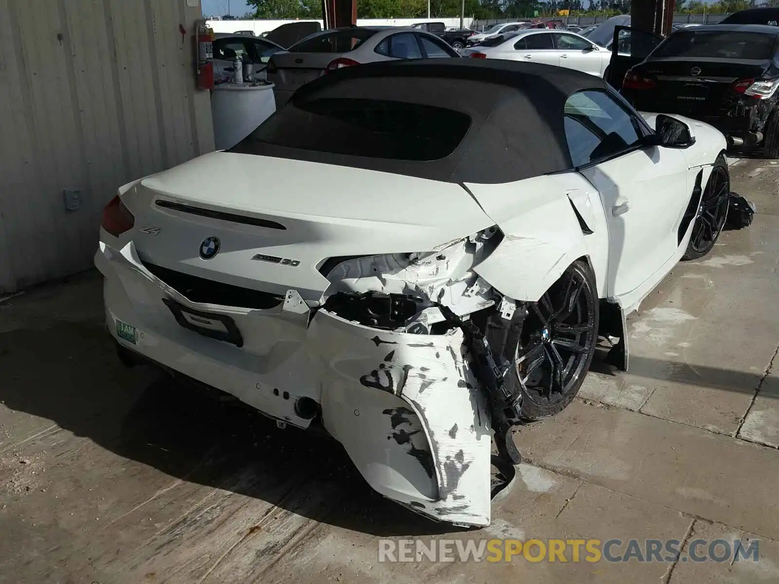 4 Photograph of a damaged car WBAHF3C59KWW46189 BMW Z4 2019