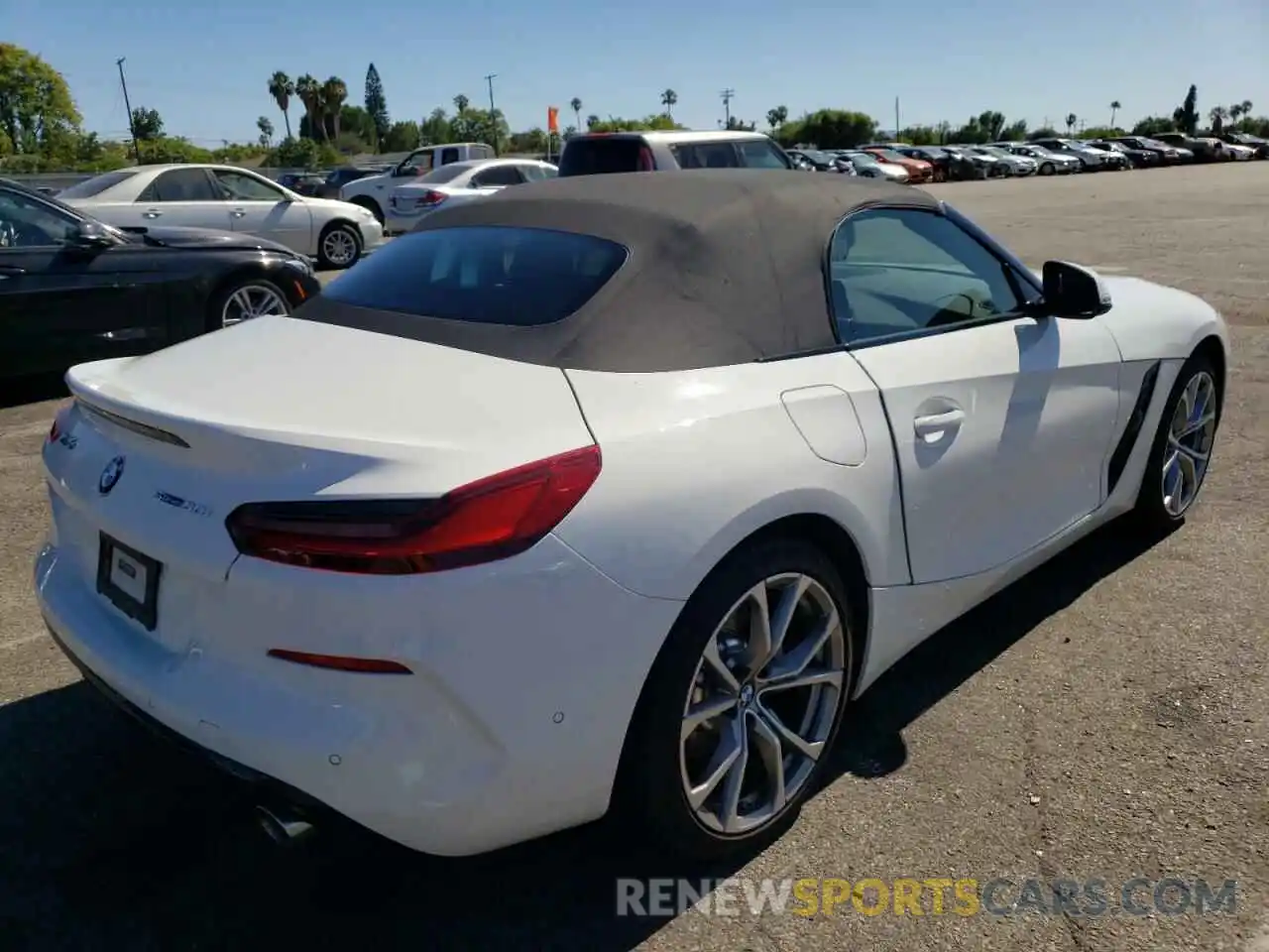 4 Photograph of a damaged car WBAHF3C04LWW73385 BMW Z4 2020