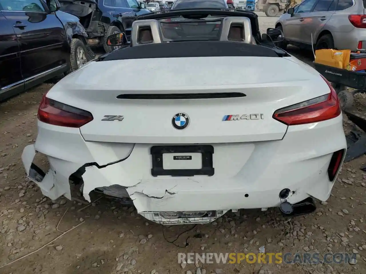 6 Photograph of a damaged car WBAHF9C04LWW37893 BMW Z4 2020