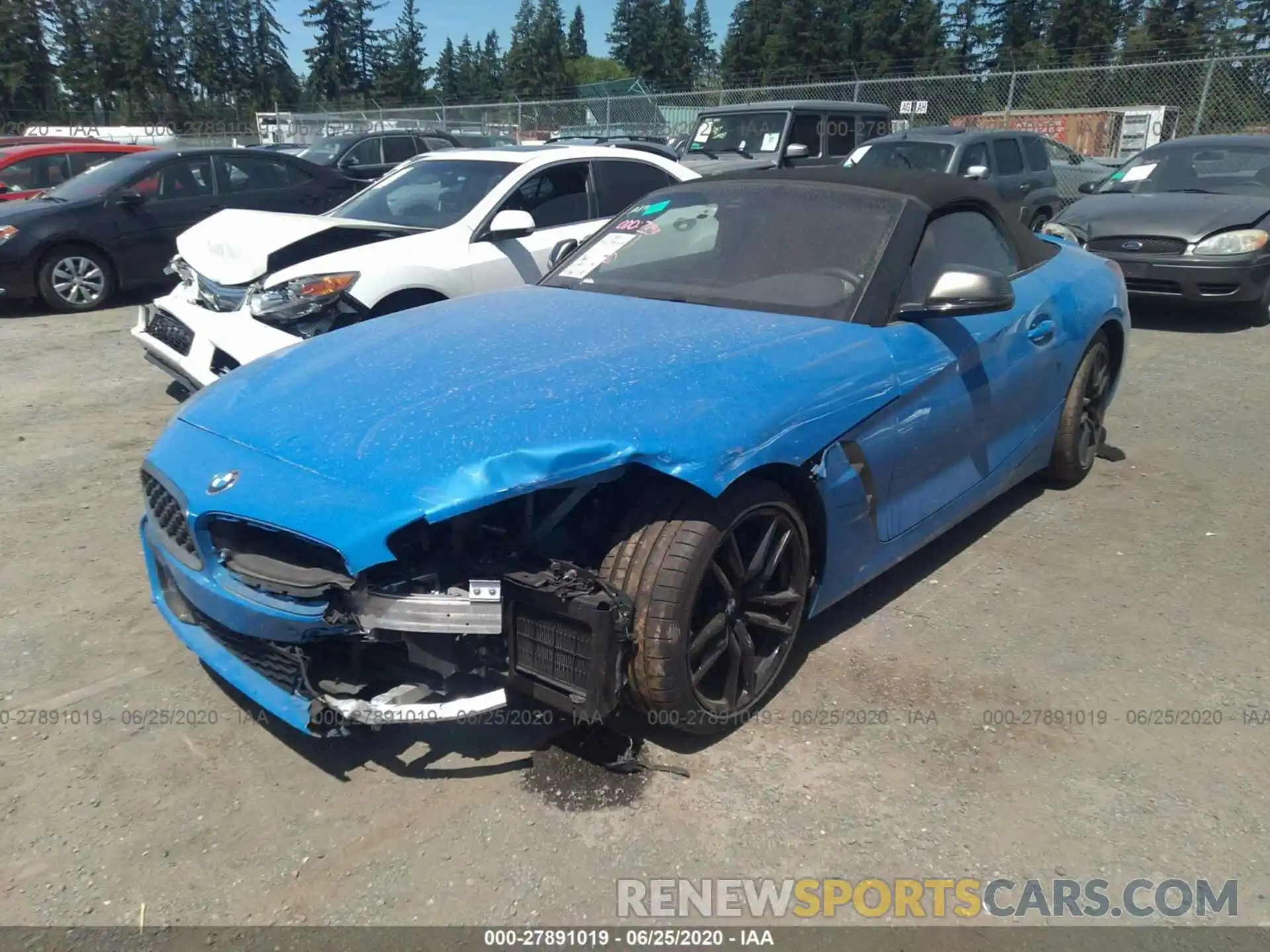 2 Photograph of a damaged car WBAHF9C06LWW47938 BMW Z4 2020