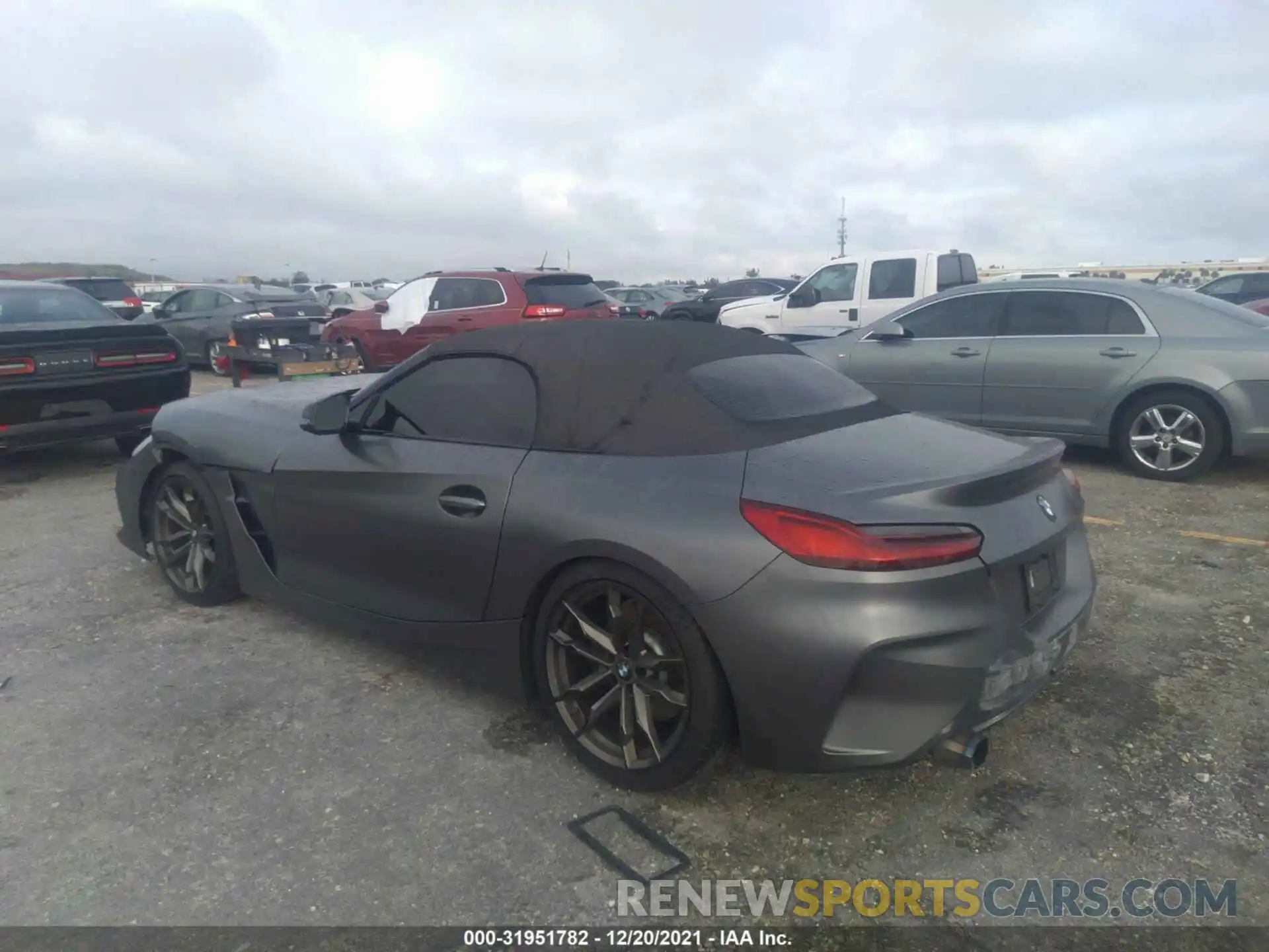 3 Photograph of a damaged car WBAHF9C0XLWW73636 BMW Z4 2020