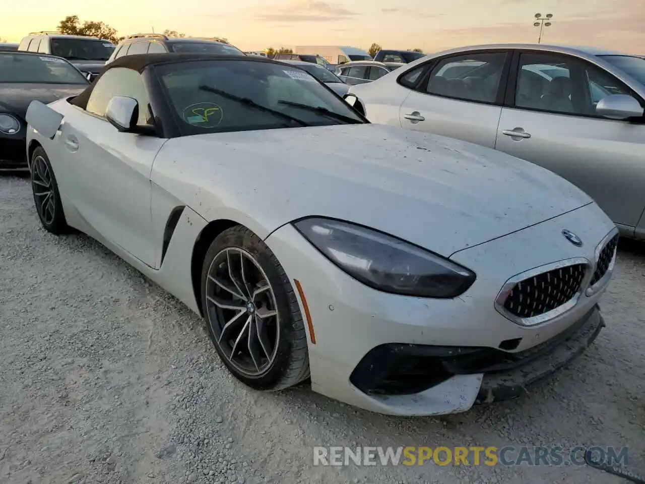 1 Photograph of a damaged car WBAHF3C01MWX25752 BMW Z4 2021