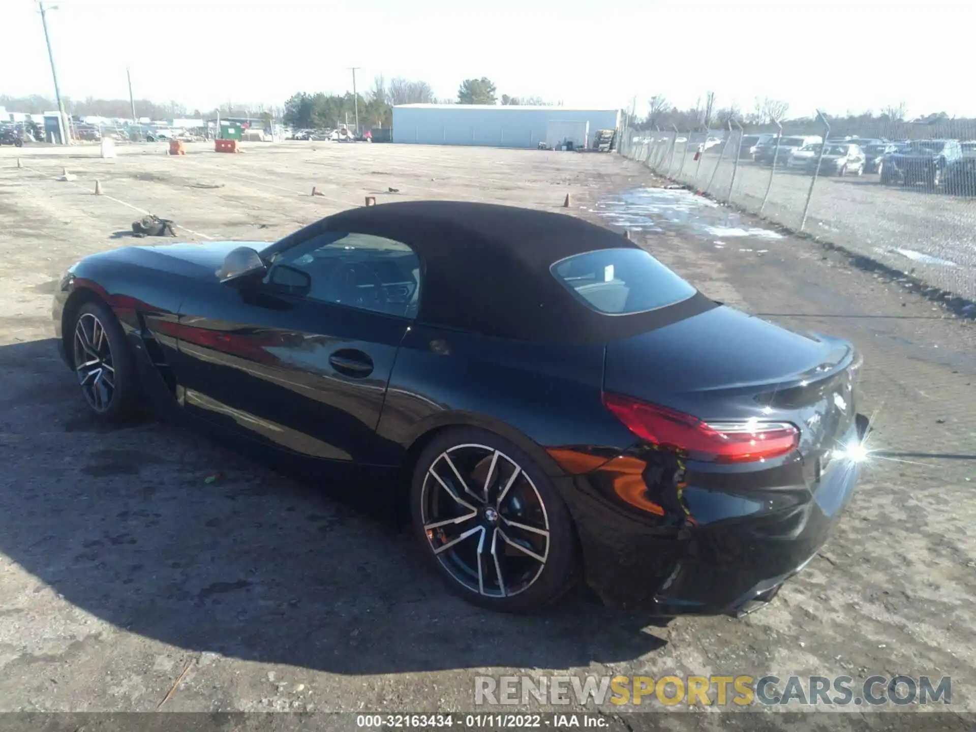 3 Фотография поврежденного автомобиля WBAHF9C05MWX17995 BMW Z4 2021