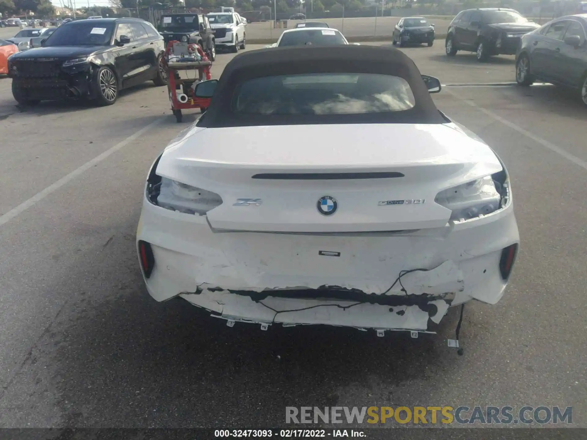 6 Photograph of a damaged car WBAHF3C04NWX45771 BMW Z4 2022