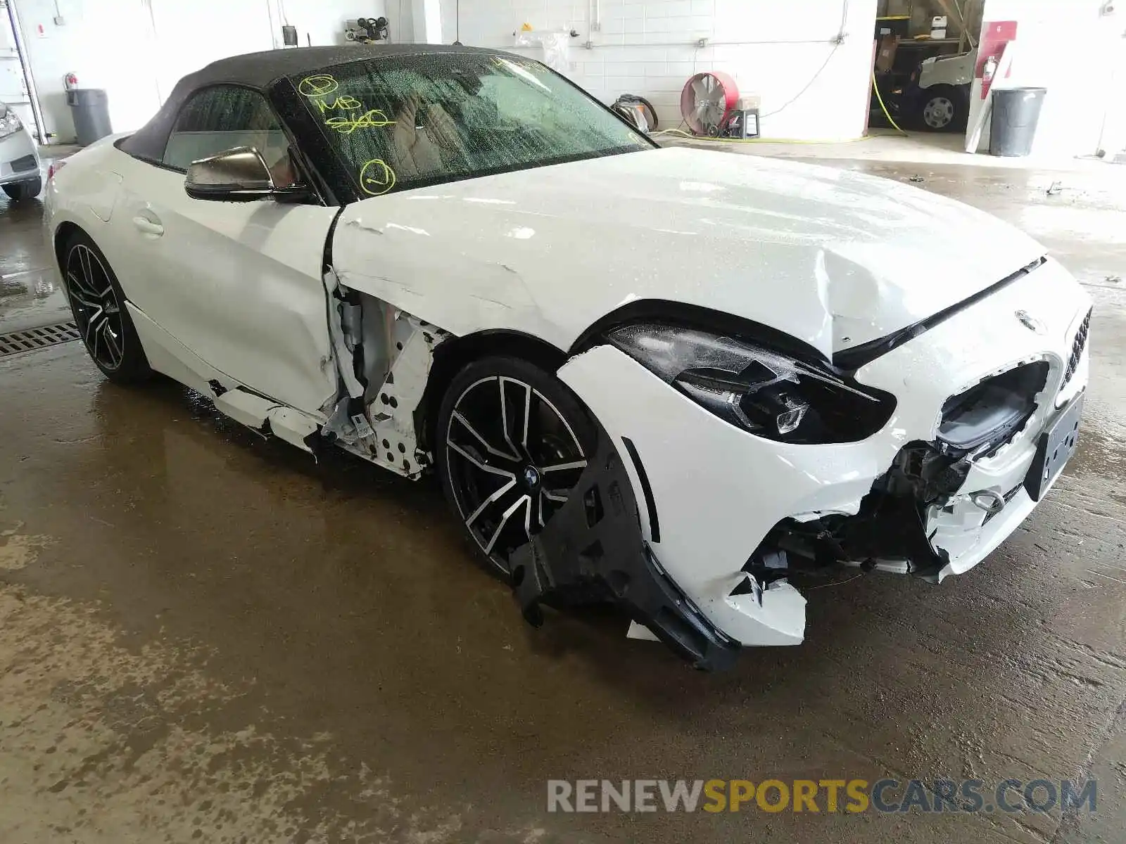 1 Photograph of a damaged car WBAHF9C08LWW37878 BMW Z4 M40I 2020