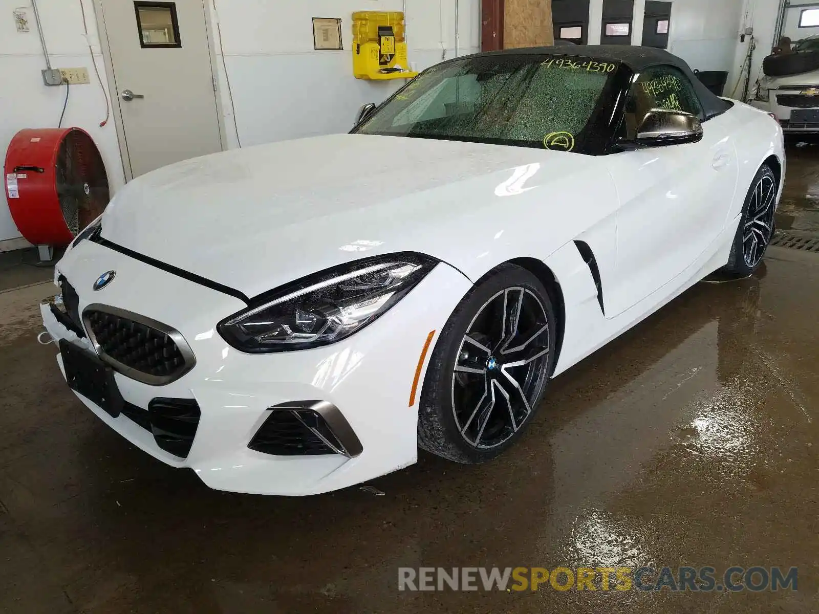 2 Photograph of a damaged car WBAHF9C08LWW37878 BMW Z4 M40I 2020