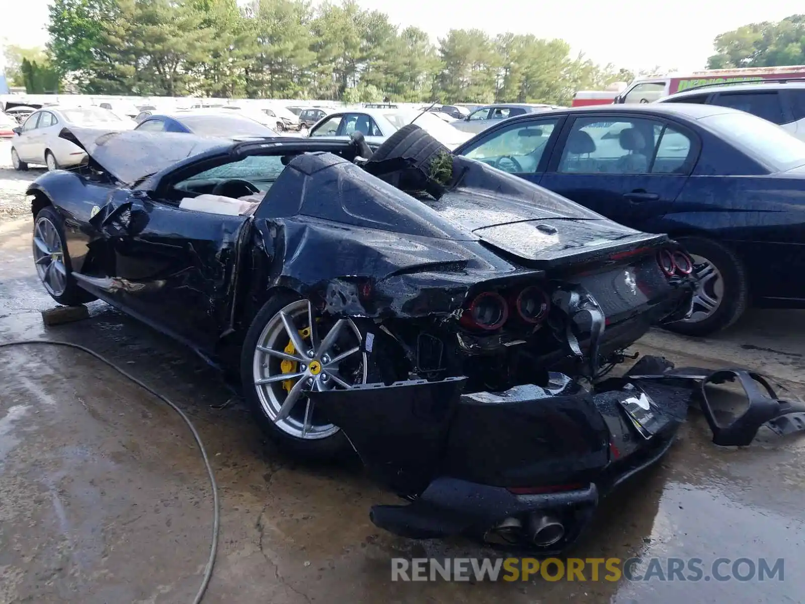 3 Photograph of a damaged car ZFF97CMA3M0264831 FERRARI 812 2021