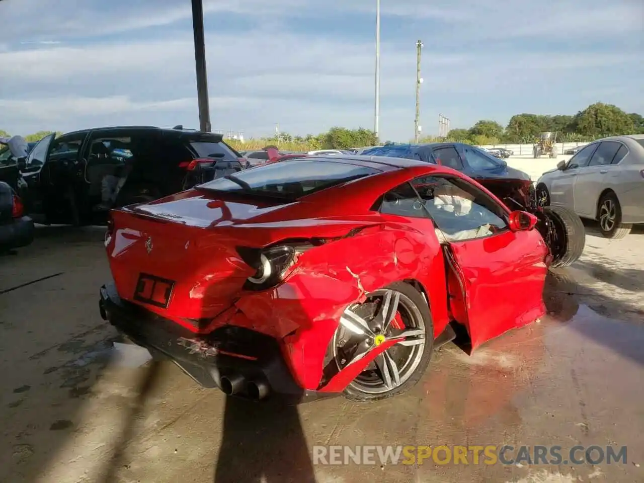 4 Photograph of a damaged car ZFF89FPAXL0252130 FERRARI ALL MODELS 2020