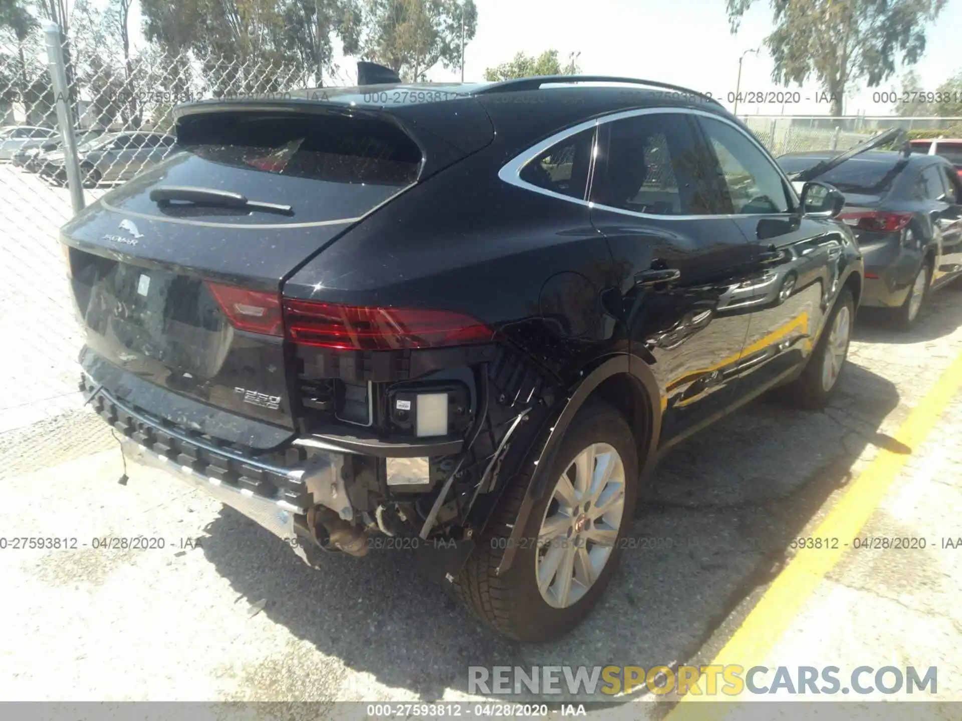 4 Photograph of a damaged car SADFJ2FX0K1Z68110 JAGUAR E-PACE 2019