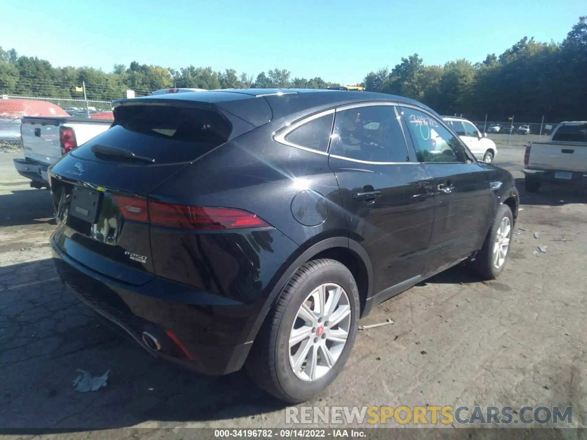 4 Photograph of a damaged car SADFJ2FX2K1Z52295 JAGUAR E-PACE 2019