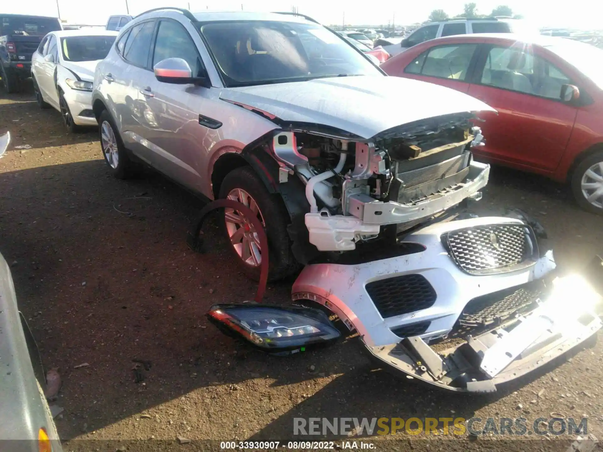 1 Photograph of a damaged car SADFJ2FX4K1Z52332 JAGUAR E-PACE 2019