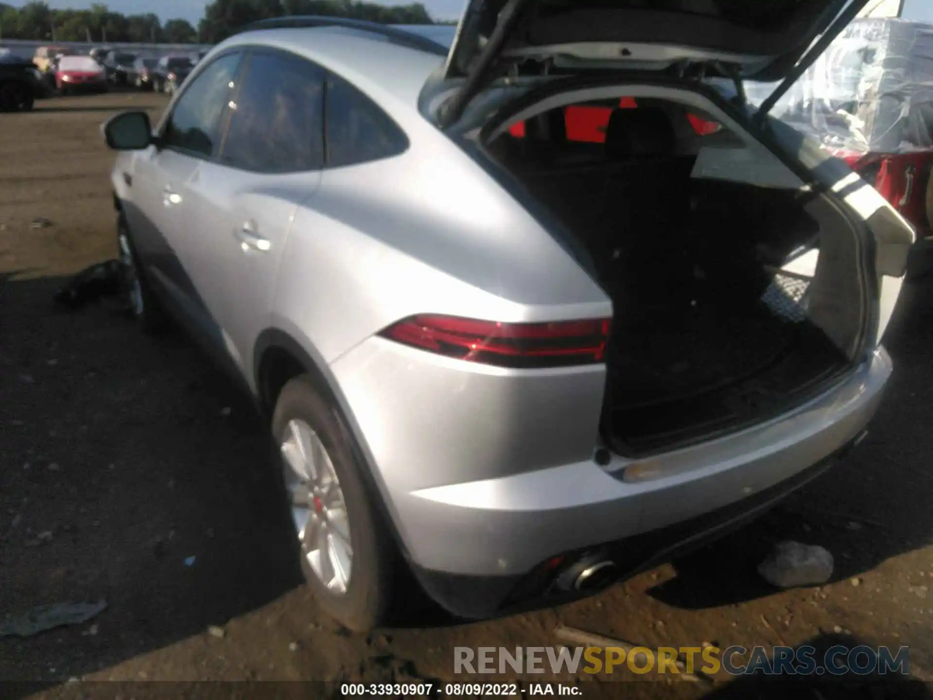 3 Photograph of a damaged car SADFJ2FX4K1Z52332 JAGUAR E-PACE 2019