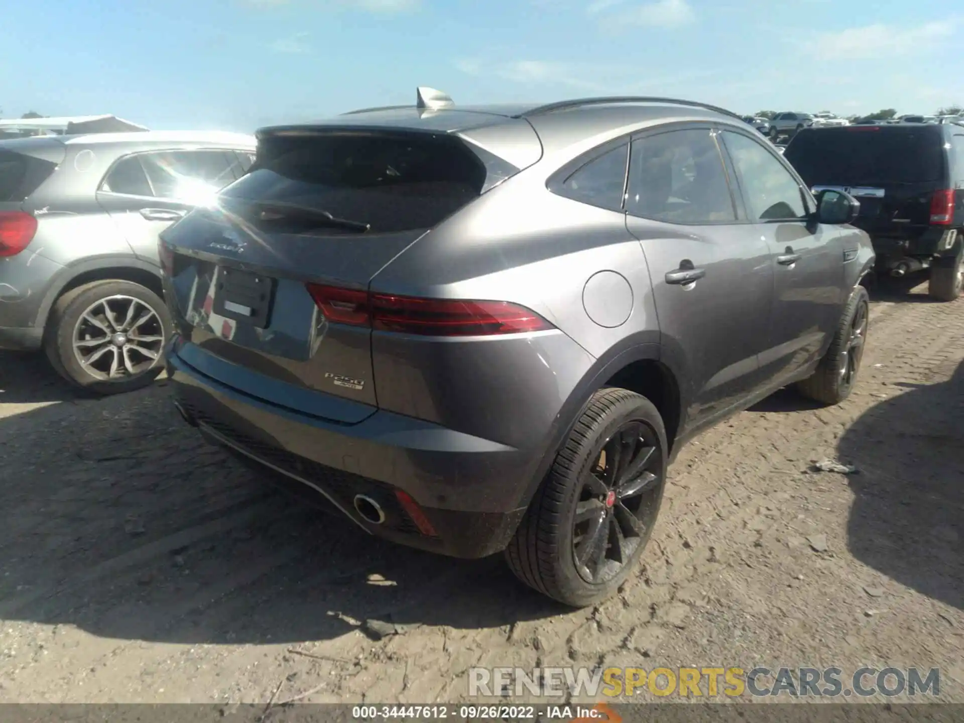 4 Photograph of a damaged car SADFJ2FX4K1Z63749 JAGUAR E-PACE 2019