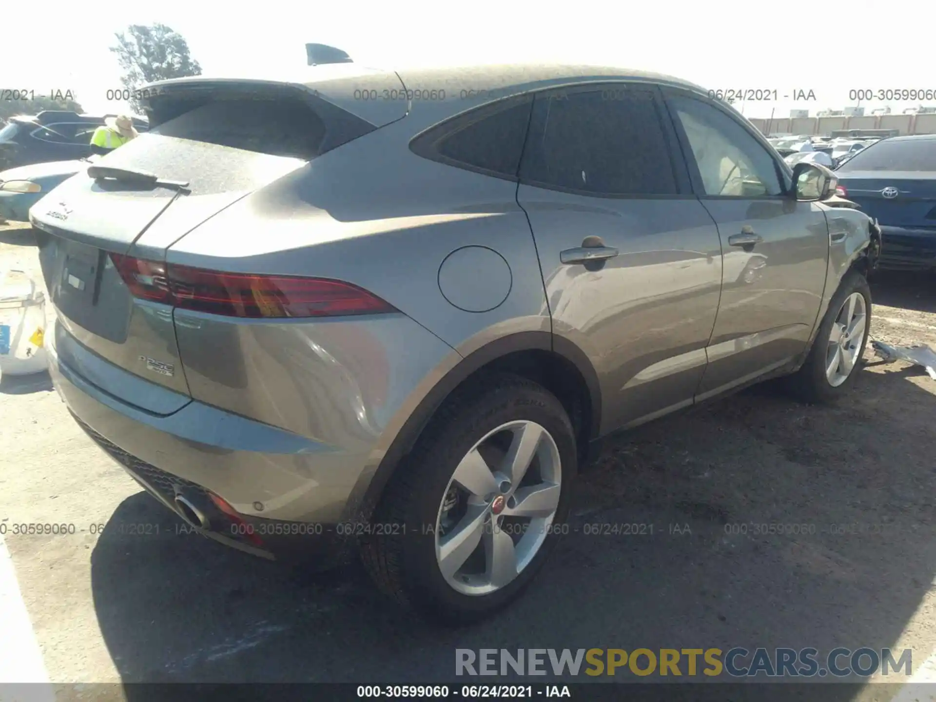 4 Фотография поврежденного автомобиля SADFJ2FX5K1Z38648 JAGUAR E-PACE 2019