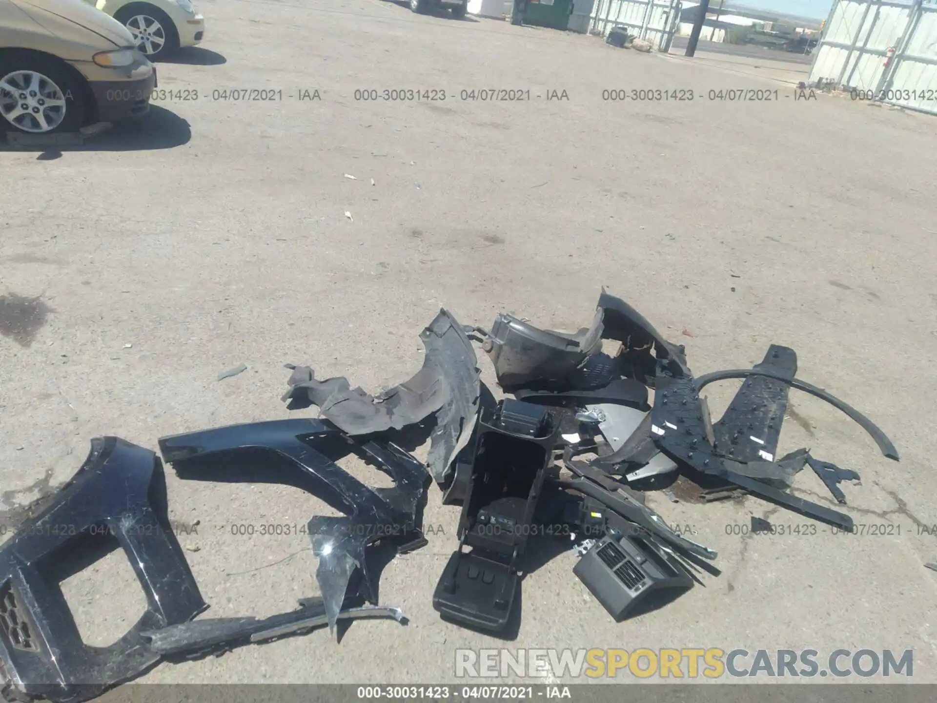 12 Photograph of a damaged car SADFJ2FX5K1Z42022 JAGUAR E-PACE 2019