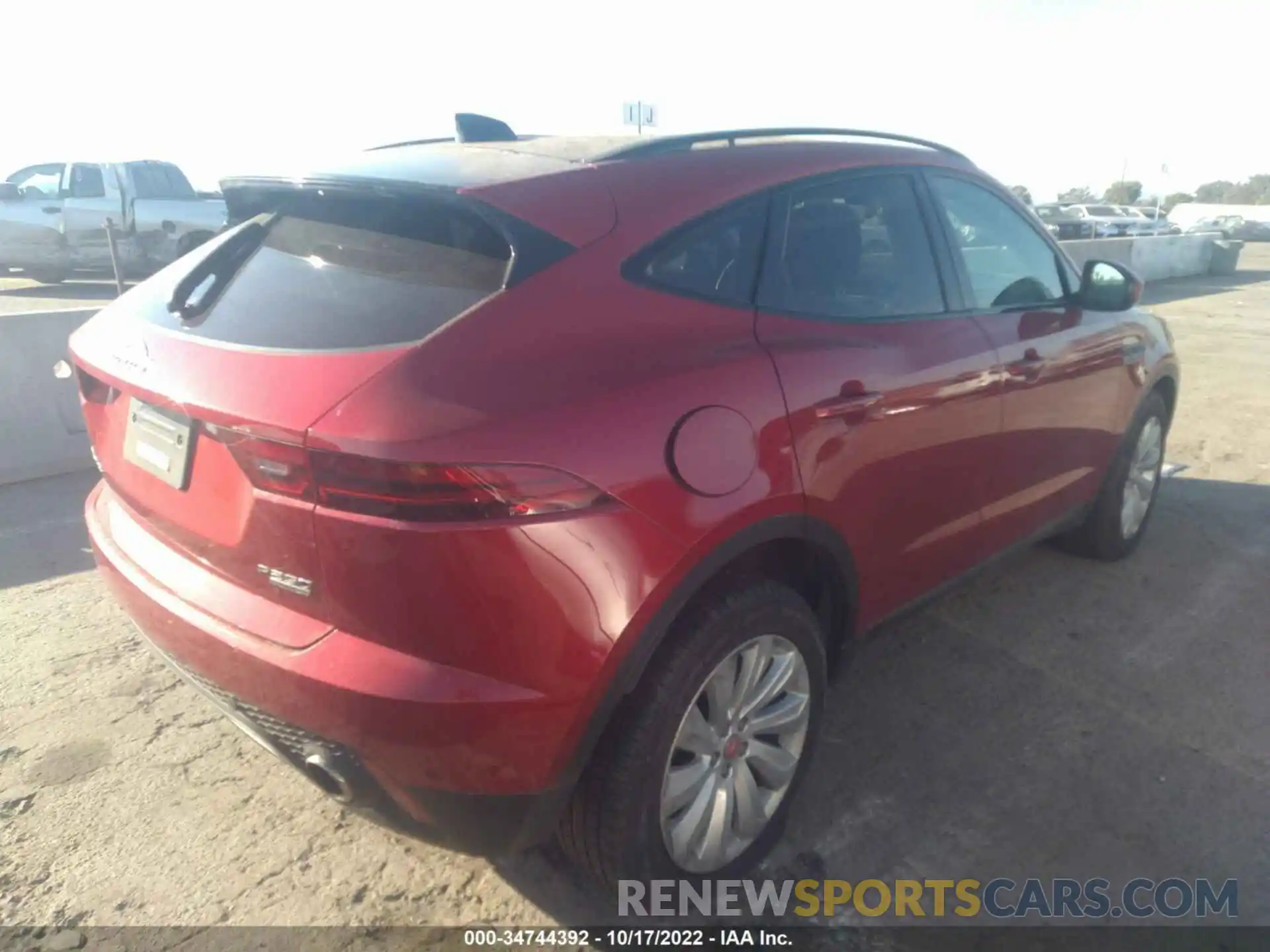 4 Photograph of a damaged car SADFJ2FX7K1Z63096 JAGUAR E-PACE 2019