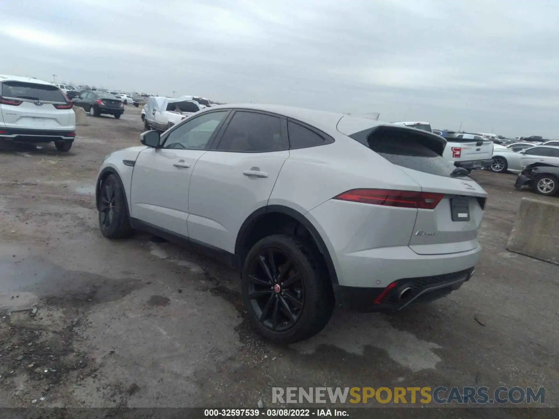 3 Фотография поврежденного автомобиля SADFJ2FX9K1Z36384 JAGUAR E-PACE 2019