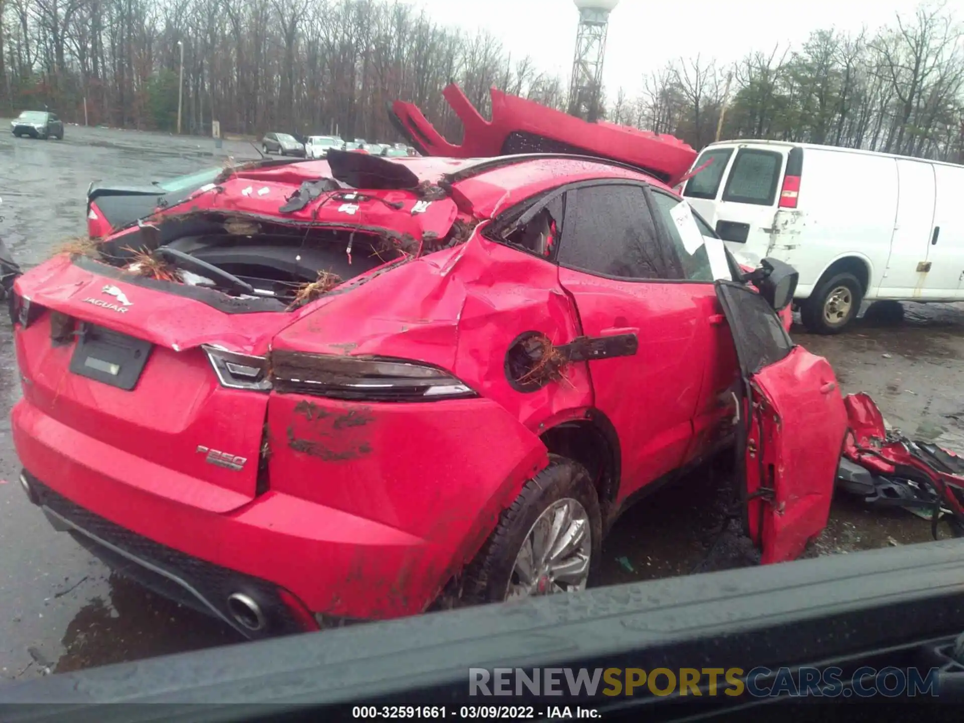 4 Photograph of a damaged car SADFJ2FXXK1Z46339 JAGUAR E-PACE 2019