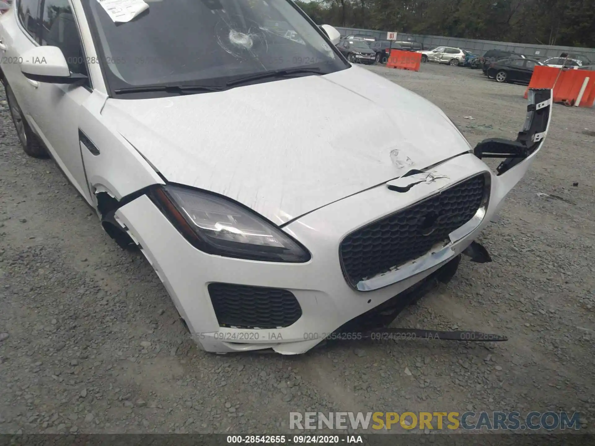 6 Photograph of a damaged car SADFP2FX2K1Z55471 JAGUAR E-PACE 2019